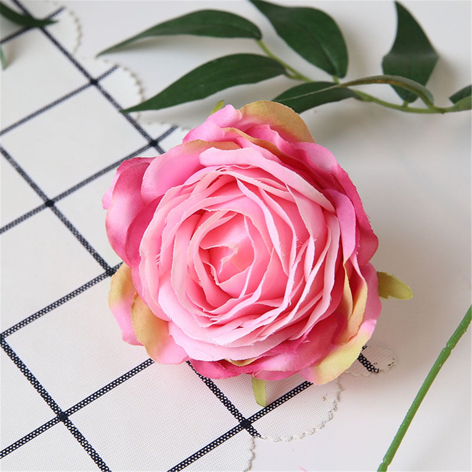 Silk Flowers Bulk Rose Heads Artificial Wedding Flowers 100 pcs For Table Centerpieces Cake Topper Flower Wall Backdrop Flower Balls QT1-3
