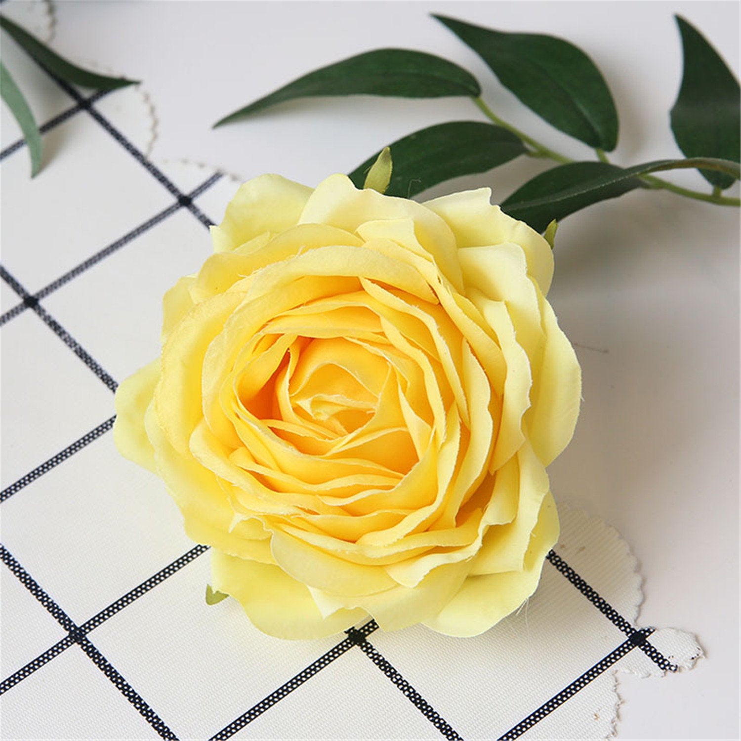 Silk Flowers Bulk Rose Heads Artificial Wedding Flowers 100 pcs For Table Centerpieces Cake Topper Flower Wall Backdrop Flower Balls QT1-3