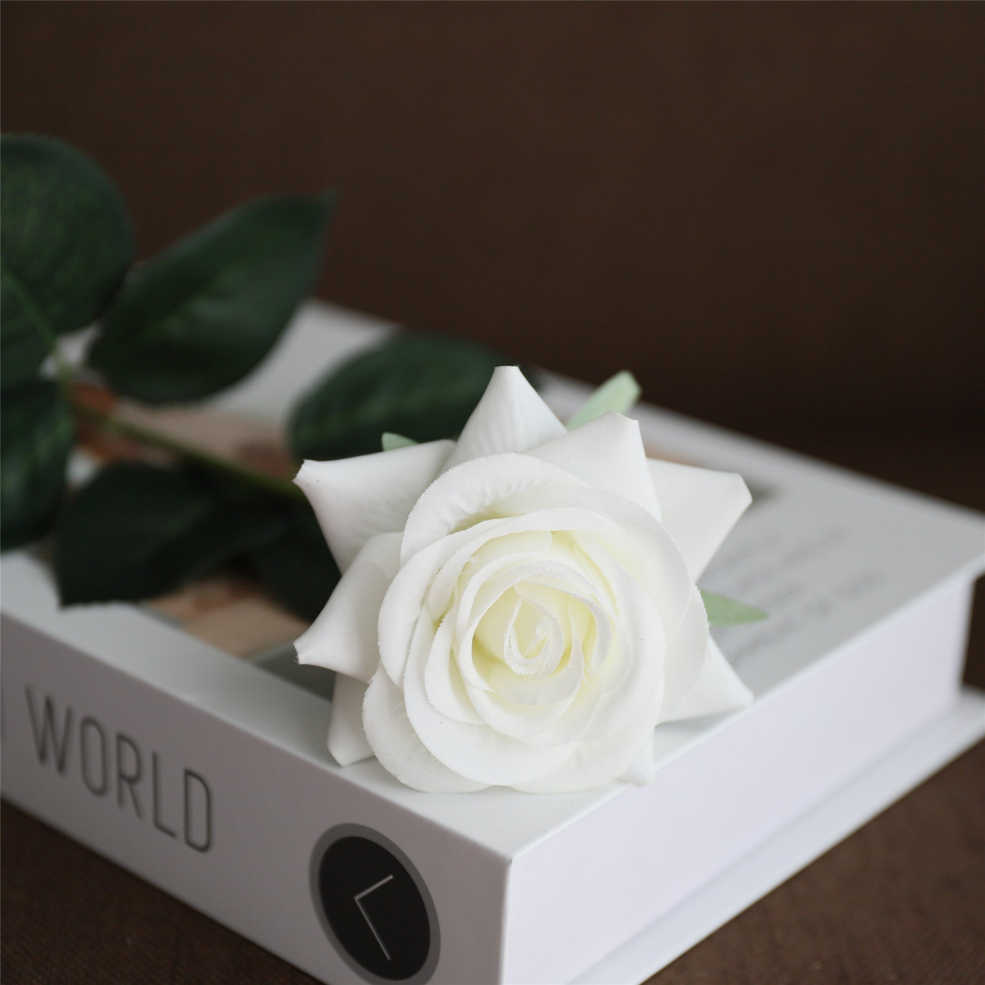 White Roses Flowers Fake Latex Silk Flowers Cream 10pcs